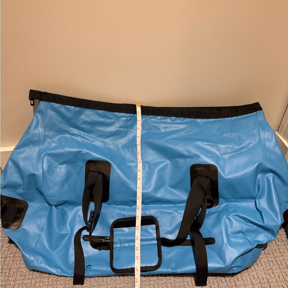 New Extra Large Waterproof Rafting/Scuba/Hiking Travel Bag - Picture 4 of 5